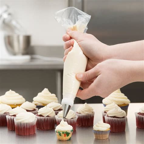 How To Put Icing In A Piping Bag At Roberttbascom Blog