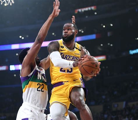 LeBron James to sit out Lakers game against Warriors - Los Angeles Times