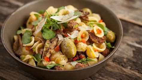 Salade Dorecchiette Aux Pleurotes Et Saucisses Chipolata Recette