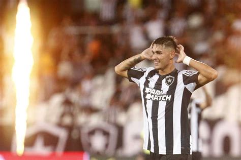 Botafogo recebe o Universitário e tenta primeira vitória na Libertadores