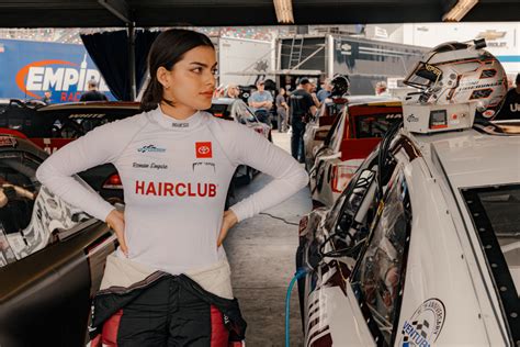 Nascar Driver Toni Breidinger Turns Heads In Stunning Mini Skirt The Spun