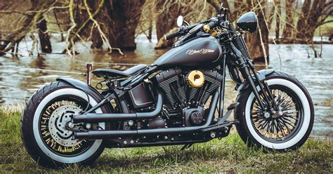 Harley Davidson Cross Bones FLSTSB Umbauten Von Thunderbike Customs