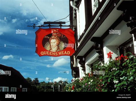 The Queens Head Pub Sign England Stock Photo Alamy