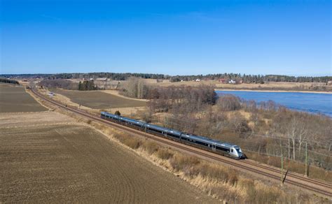 X55 X3000 3357 of SJ between Björnlunda and Gnesta