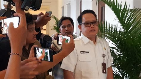 Kpk Geledah Kantor Gubernur Jatim Di Jalan Pahlawan Surabaya Sabdanews