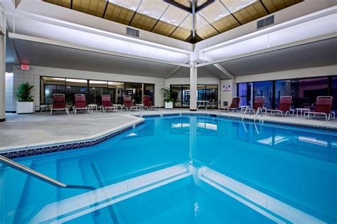 Crowne Plaza Providence Warwick Airport Hotel (Warwick (RI)) - Deals ...