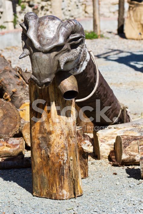 Medieval Battering RAM stock photos - FreeImages.com