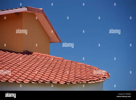 Rotes Und Blaues Haus Stockfotos Und Bilder Kaufen Alamy