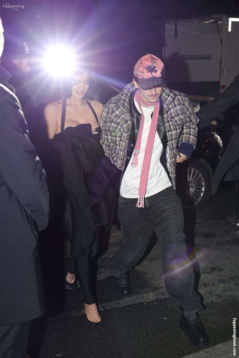 Kylie Jenner Kyliejenner 2 Nude OnlyFans Leaks Fappening FappeningBook