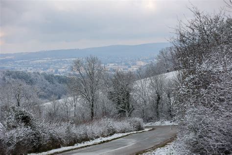 Photos Premi Re Neige Sur Besan On Et Ses Alentours