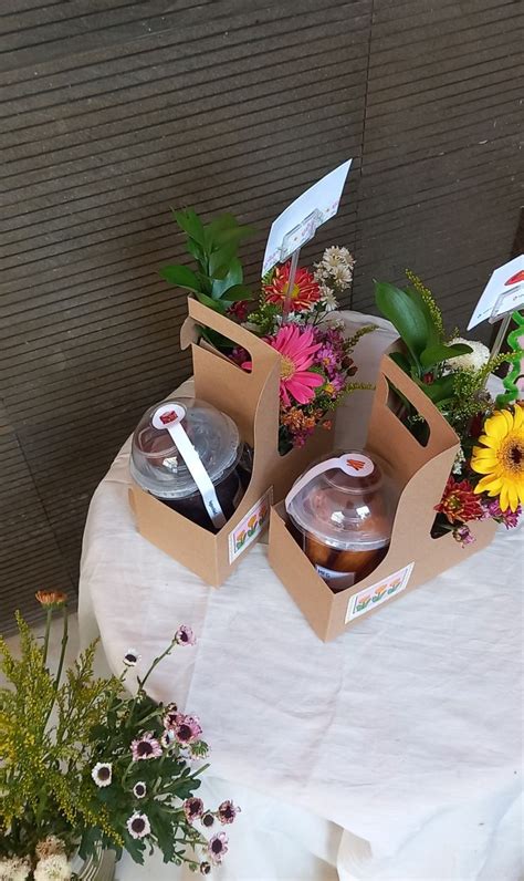 Flower And Snack Bouquet Di Penjual Bunga Ide Hadiah Buket Bunga