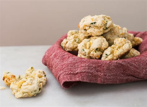 The Best Copycat Red Lobster Biscuit Recipe — Eat This Not That