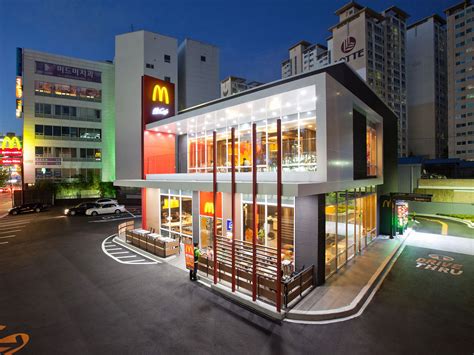 McDonald’s opens first Asian store selling beer in South Korea | The ...