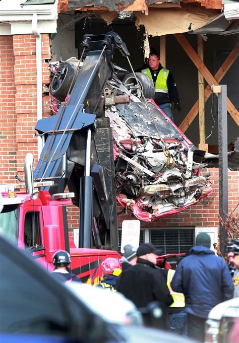 2 Dead After Porsche Crashes Into Building’s 2nd Floor The Seattle Times