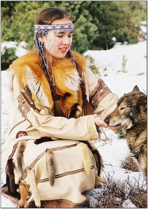 Itenmen | Native american women, Traditional outfits, Beauty around the ...