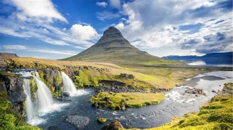 ¿por Qué Viajar A Islandia Durante Las Vacaciones De Verano