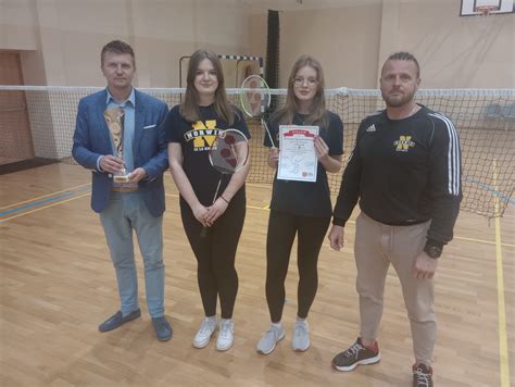 III LO Kielce Norwid Na Podium W Finale Badmintona