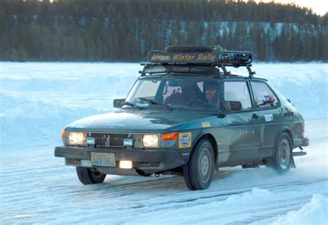 “TeamD” Saab 900 Turbo in the Alcan Winter Rally