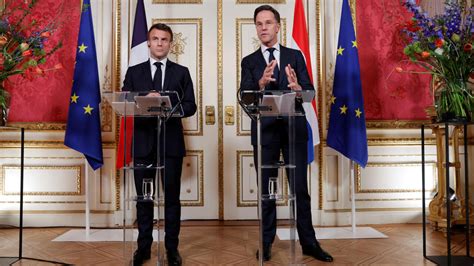 Emmanuel Macron Salue La Coop Ration Avec Les Pays Bas Et D Fend Une