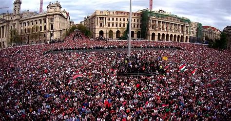 Tüntettek Magyar Péter hívei megtelt a Kossuth tér Nap Híre