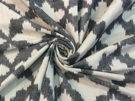 Dark Gray White Abstract Handloom Thick Cotton Ikat Fabric सत क