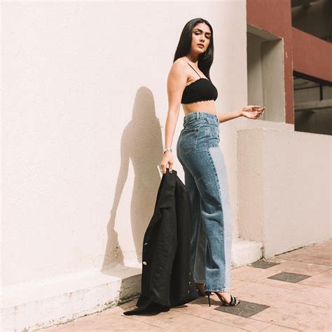 [photos] Chic And Glamorous Toofaan Actress Mrunal Thakur Displays Her Bold Side On Instagram