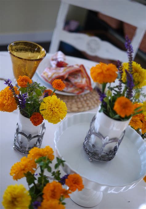 Simple Fall Tablescape Using Marigolds Karins Kottage