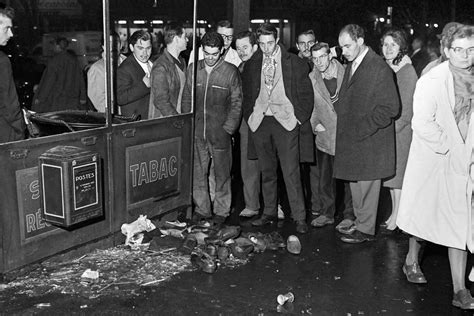 Le Long Oubli Du Massacre Des Algériens Le 17 Octobre 1961 à Paris