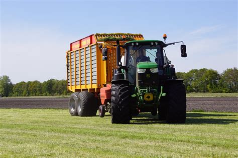 John Deere Gras Hakselen Met Een John Deere Pro Drive