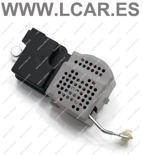 MOTOR ACTUADOR CERRADURA PUERTA DELANTERA IZQUIERDA CRP249 957303C000