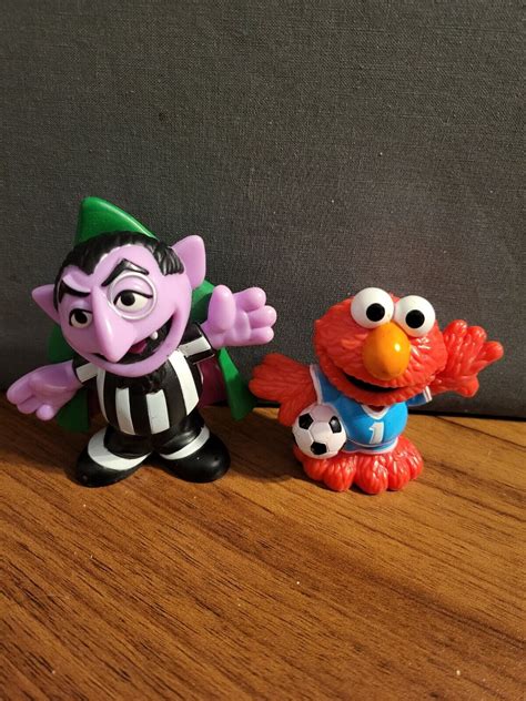 Elmo The Count Set Of 2 Soccer Friends 3 Toys 2011 Sesame Street