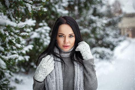 Angelina Petrova Women Model Gloves Snow Depth Of Field Black