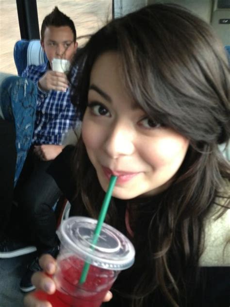 Picture Of Miranda Cosgrove In General Pictures Miranda Cosgrove 1393090746 Teen Idols 4 You