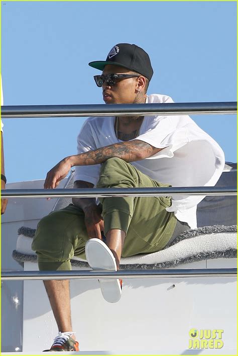 Chris Brown Goes Shirtless In Saint Tropez Photo 3167512 Chris Brown