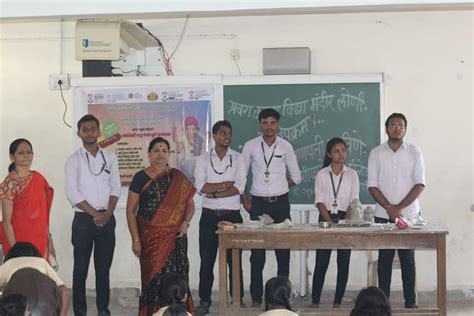 Rajmudra Pratishthan Social Workers Students Participation In The Clay