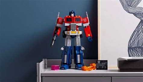 Lego Optimus Prime can transform into a truck - pre-orders open for ...