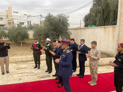 وفد من السفارة برئاسة القائم بالأعمال يزور مقبر شهداء الجيش العراقي في