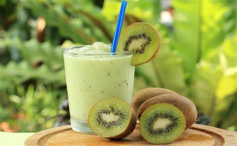 Receta De Batido De Kiwi Banana Y Yogurt Smoothie Facil