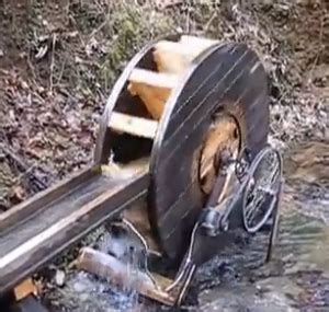 Homemade Water Wheel Generator - HomemadeTools.net