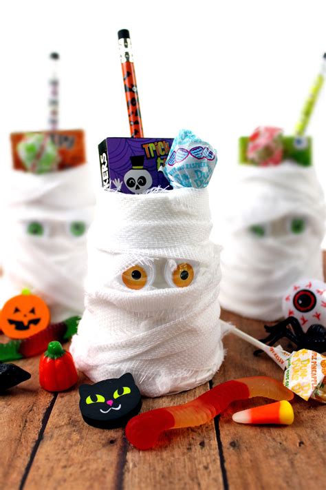 Easy Diy Halloween Decorations That Are Wickedly Creative Flippedcase