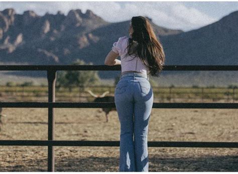 New Hot Sexy Eryn Williams Bikini Pics