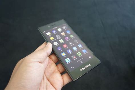 This Is Blackberrys New Affordable Full Touch Screen Smart Phone