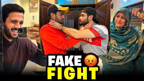 Awais Or Salman Ki Larai Ho Gai😑fake Fight Prank On Maa G And Butt Sab