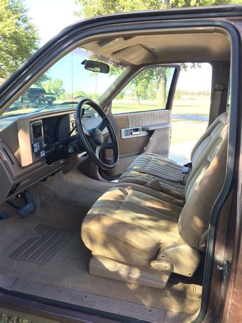 1994 Chevrolet C1500 Pickup Brown RWD Automatic C1500 Classic