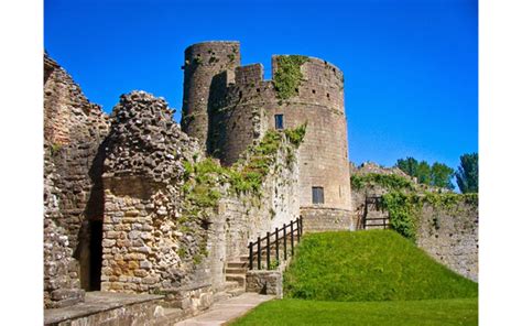 Caldicot Castle Info | Gwent, Wales