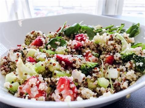 Ensalada De Quinoa Con Fresas Y Queso Feta Receta Canal Cocina