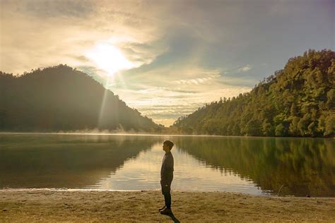 11 Misteri Gunung Semeru dalam Perjalanan Mendaki Puncak