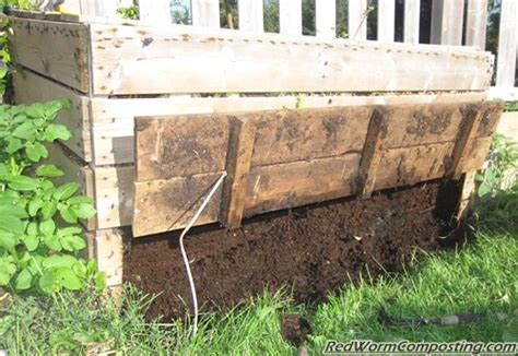 Build Worm Compost Bin BuiltTub Worm Farm Diy Worm Bin Worm Beds