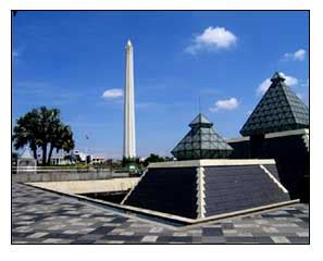 Monuments in Surabaya - GETAWAY TOURS INDONESIA: Tour Operator ...