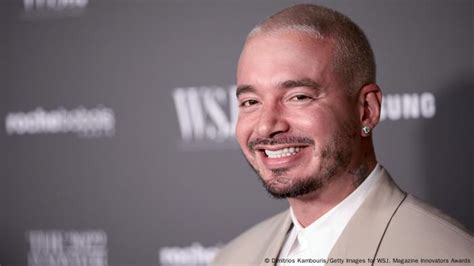 Cantante J Balvin Recibe Premio De La Onu Por Defender La Salud Mental